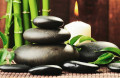 Terapia com pedras quentes Massagem com pedras quentes para o alívio de dores, drenagem de toxinas, redução do estresse e relaxamento muscular.