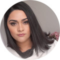 Psicóloga Fabiane Valentin A psicóloga Fabiane Valentin é formada em Psicologia pelo Centro Universitário Autônomo do Brasil (UniBrasil), desde 2018, e está se especializando em Terapia Cognitivo-Comportamental (TCC) pela Pontifícia Universidade Católica do Paraná (PUC-PR).
Com 7 anos de experiência no setor de Recursos Humanos de grandes empresas do sul do Brasil, Fabiane utiliza esse conhecimento para auxiliar pacientes que enfrentam dificuldades relacionadas ao ambiente de trabalho.
Além de questões profissionais, a psicóloga possui ampla experiência no tratamento de baixa autoestima, com abordagens voltadas para promover autoconfiança e bem-estar emocional. Outro ponto forte de sua atuação é o tratamento da ansiedade, área em que trabalha há 6 anos, ajudando pacientes a desenvolverem estratégias para lidar com os desafios dessa condição.
Fabiane oferece atendimentos tanto presenciais quanto online, proporcionando flexibilidade e conforto para seus pacientes.